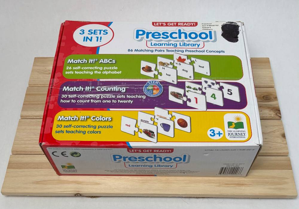 
2-Piece Puzzle Simple Words Box - gently used.